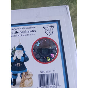 Seattle Seahawks Santa Figurine The Memory Company NIB